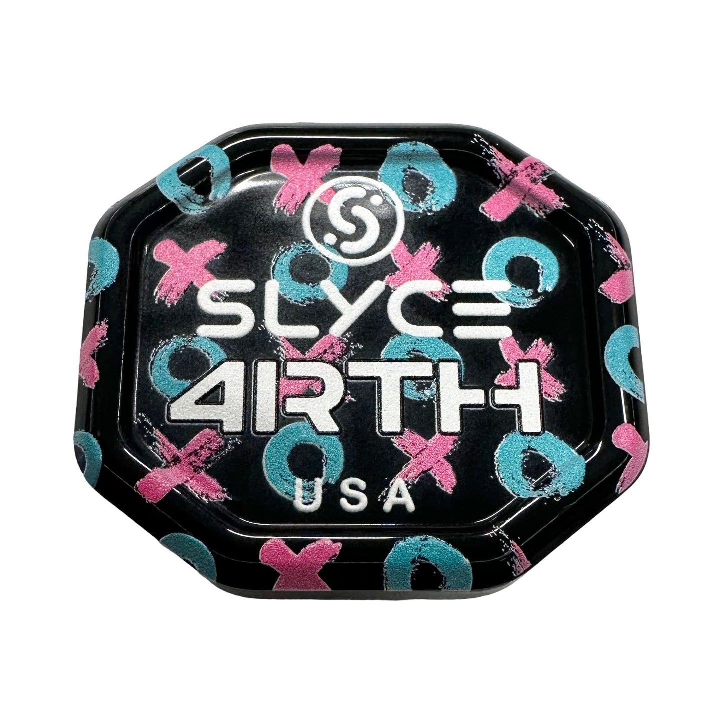 The Slyce Sport Special Edition 4rth XO’s SpeedCap (28g, 1.0 oz.) features a bold “SLYCE 4IRTH USA” design and graffiti-inspired style—an eye-catching paddle performance enhancer for your pickleball game.